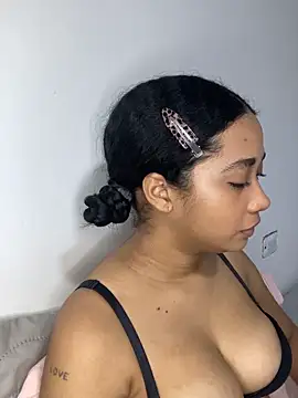 Snapshot of _sweetSabrina- chatting on 05.29.26 sweetSabrina- online show from 05.29.26