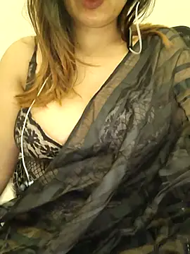 Snapshot of DreamY_MaanYa chatting on 08.04.26 DreamY MaanYa online show from 08.04.26