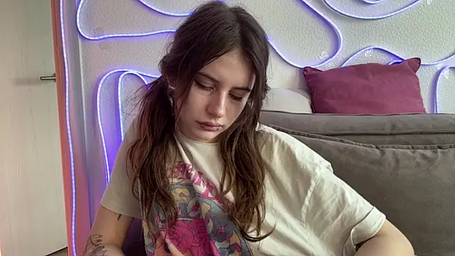 evvaavve online show from 06.25.26