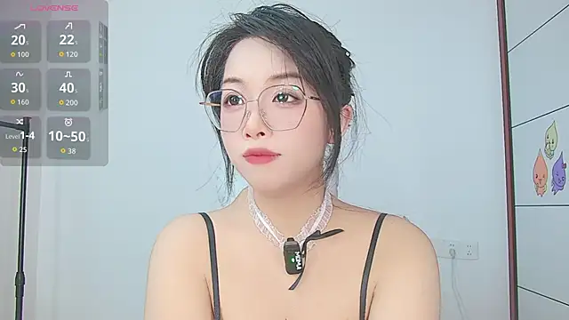 Snapshot of xiaoyu5 chatting on 05.06.26 xiaoyu5 online show from 05.06.26
