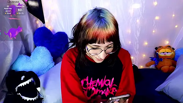 Snapshot of _HoshiMiuu_ chatting on 05.20.26 HoshiMiuu online show from 05.20.26