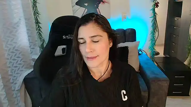 LUCYMILF SEXY online show from 07.02.26