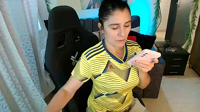 LUCYMILF SEXY online show from 08.02.26