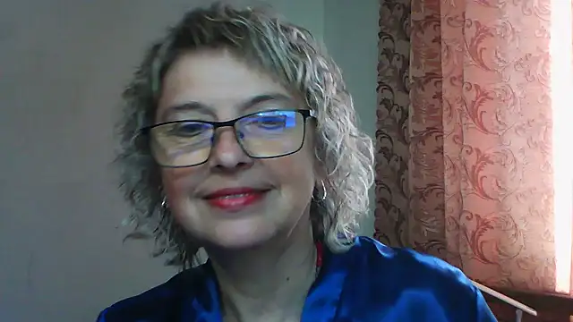 Snapshot of ElizabethGorden chatting on 06.20.26 ElizabethGorden online show from 06.20.26