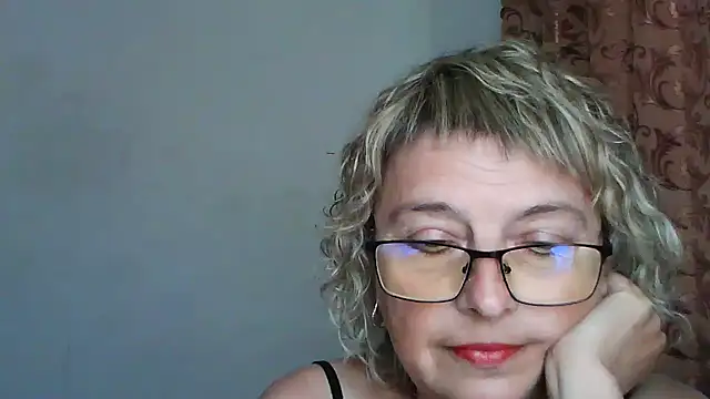 Snapshot of ElizabethGorden chatting on 06.22.26 ElizabethGorden online show from 06.22.26
