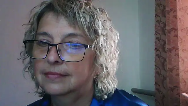 Snapshot of ElizabethGorden chatting on 07.12.26 ElizabethGorden online show from 07.12.26
