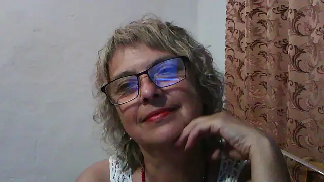 Snapshot of ElizabethGorden chatting on 07.14.26 ElizabethGorden online show from 07.14.26