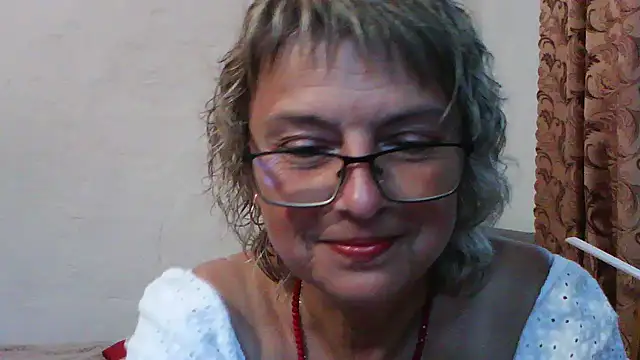 Snapshot of ElizabethGorden chatting on 07.20.26 ElizabethGorden online show from 07.20.26