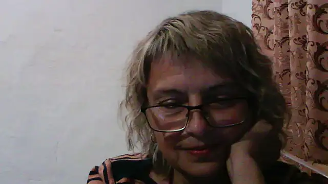 Snapshot of ElizabethGorden chatting on 07.25.26 ElizabethGorden online show from 07.25.26