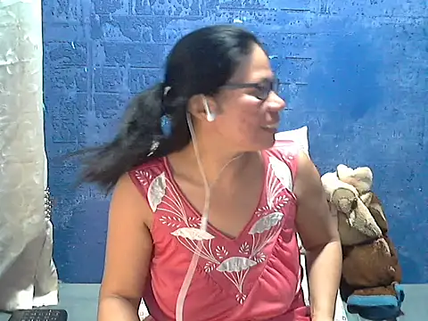 hotchilimom online show from 05.16.26