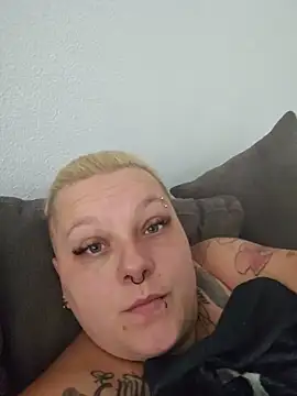 Lady Peggi online show from 06.11.26