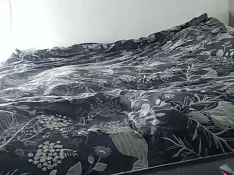 Carlyfr online show from 11.27.25