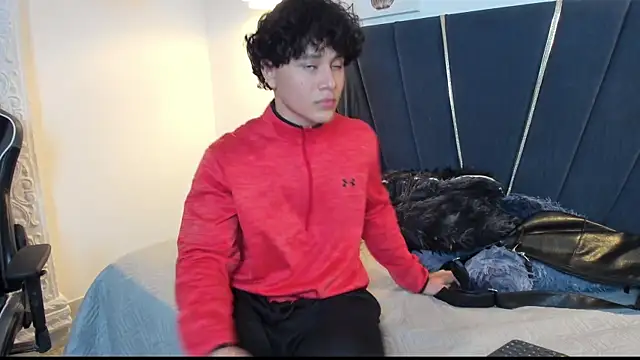 Snapshot of latin_beast4 chatting on 05.15.26 latin beast4 online show from 05.15.26