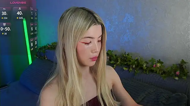 LindaThackerr online show from 07.20.26