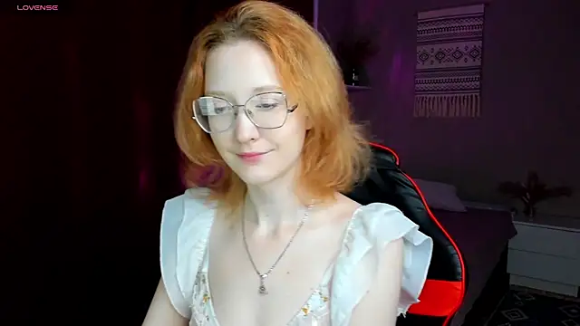 Snapshot of LunaTerry chatting on 06.10.26 LunaTerry online show from 06.10.26
