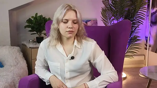 JenGinanni online show from 05.06.26