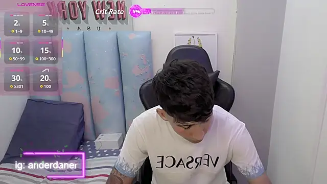 Snapshot of liam_play chatting on 06.22.26 liam play online show from 06.22.26