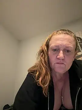 Snapshot of Kellilyn10 chatting on 06.14.26 Kellilyn10 online show from 06.14.26