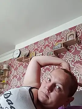 Snapshot of Red-HairedBeast chatting on 06.19.26 Red-HairedBeast online show from 06.19.26
