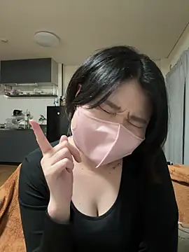 Snapshot of inaho_chan chatting on 05.13.26 inaho chan online show from 05.13.26