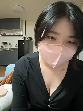 Snapshot of inaho_chan chatting on 05.14.26 inaho chan online show from 05.14.26
