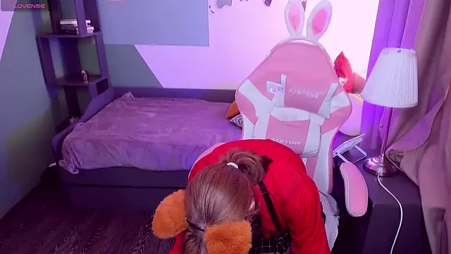 FoxxyyPolly online show from 06.12.26
