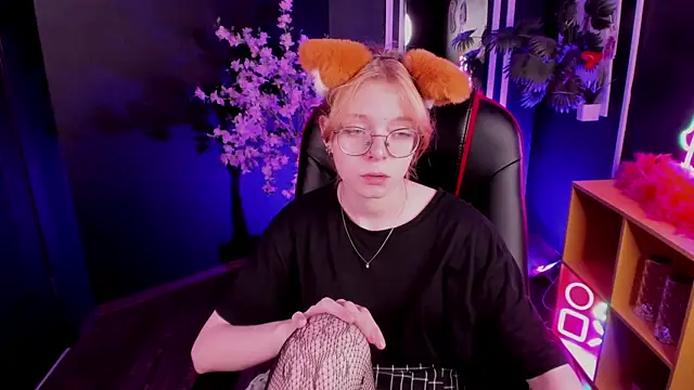 FoxxyyPolly online show from 06.27.26