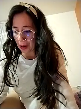 Annie loveer online show from 06.13.26