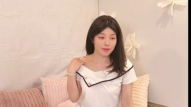Snapshot of sakura-ch- chatting on 07.25.26 sakura-ch- online show from 07.25.26