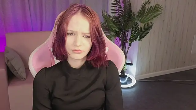 Snapshot of AliceJohansone chatting on 06.02.26 AliceJohansone online show from 06.02.26
