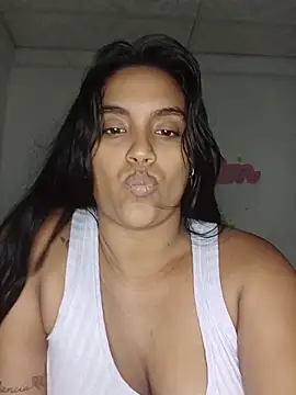 Snapshot of latin_indian chatting on 05.13.26 latin indian online show from 05.13.26