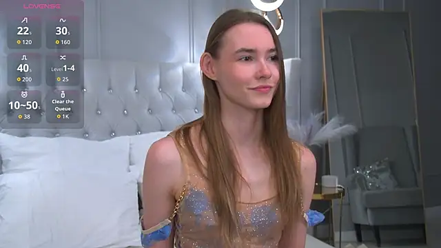 Snapshot of LillianYoung chatting on 05.19.26 LillianYoung online show from 05.19.26