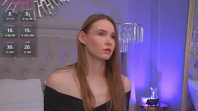 Snapshot of LillianYoung chatting on 06.20.26 LillianYoung online show from 06.20.26