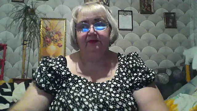 Snapshot of MarinaFarina53 chatting on 06.01.26 MarinaFarina53 online show from 06.01.26