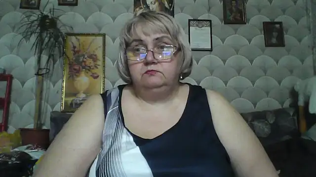 Snapshot of MarinaFarina53 chatting on 06.02.26 MarinaFarina53 online show from 06.02.26