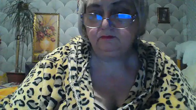 Snapshot of MarinaFarina53 chatting on 06.02.26 MarinaFarina53 online show from 06.02.26