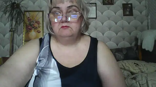 Snapshot of MarinaFarina53 chatting on 06.05.26 MarinaFarina53 online show from 06.05.26