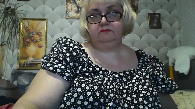 Snapshot of MarinaFarina53 chatting on 06.09.26 MarinaFarina53 online show from 06.09.26