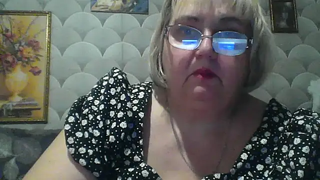Snapshot of MarinaFarina53 chatting on 06.13.26 MarinaFarina53 online show from 06.13.26