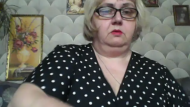 Snapshot of MarinaFarina53 chatting on 06.16.26 MarinaFarina53 online show from 06.16.26