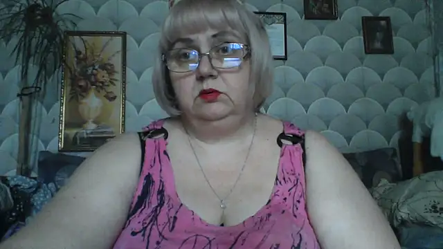 Snapshot of MarinaFarina53 chatting on 06.18.26 MarinaFarina53 online show from 06.18.26