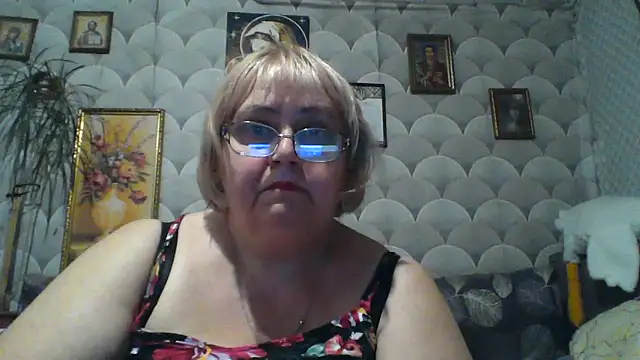 Snapshot of MarinaFarina53 chatting on 06.20.26 MarinaFarina53 online show from 06.20.26