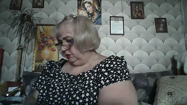 Snapshot of MarinaFarina53 chatting on 06.22.26 MarinaFarina53 online show from 06.22.26