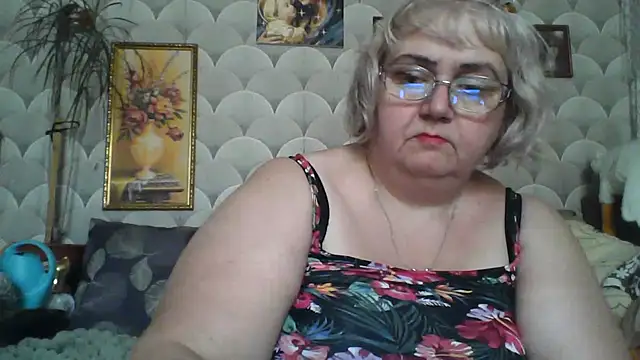 Snapshot of MarinaFarina53 chatting on 06.29.26 MarinaFarina53 online show from 06.29.26