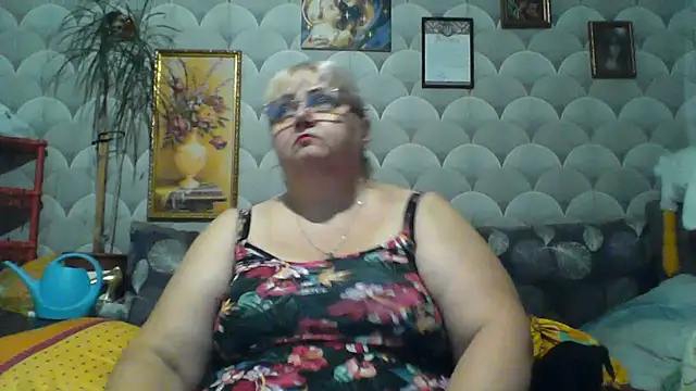 Snapshot of MarinaFarina53 chatting on 07.02.26 MarinaFarina53 online show from 07.02.26