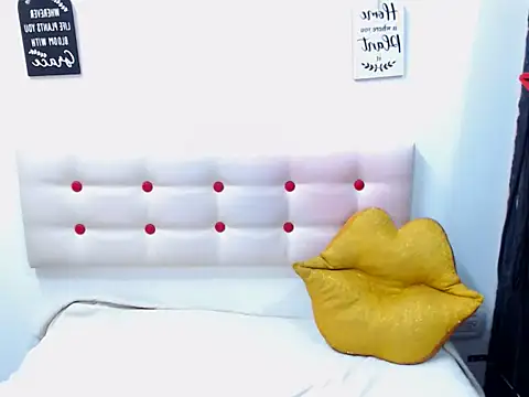whitneynaugthyxxxx online show from 06.20.26