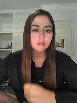 nicole34-44 online show from 05.10.26