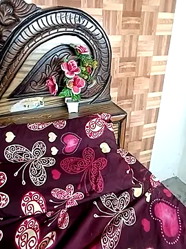 Reshma Hot76 online show from 06.07.26