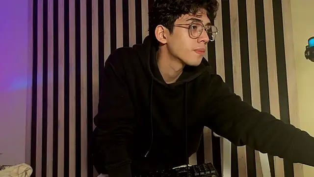 MikeVoss  online show from 06.10.26