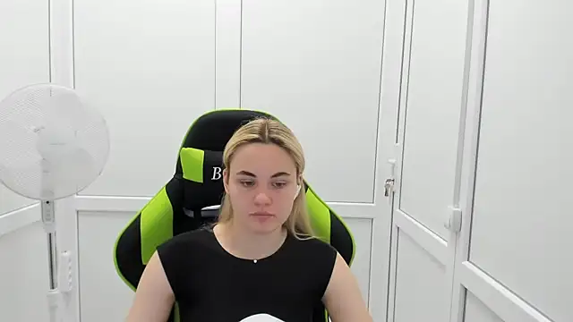 Emma starrs  online show from 06.26.26